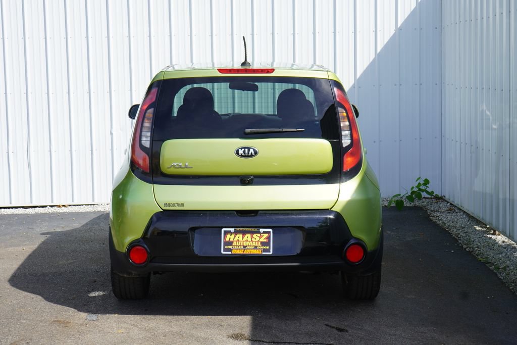 Used 2016 Kia Soul + FWD image 5