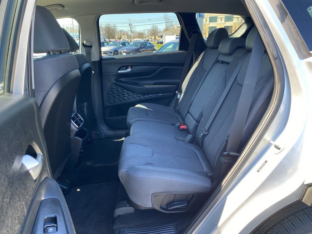 Used 2020 Hyundai Santa Fe SE image 13