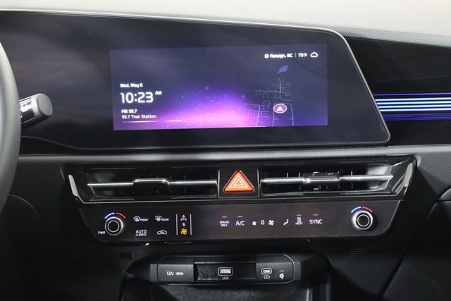 Used 2023 Kia Niro Wind w/ Wind Preserve Package FWD image 25