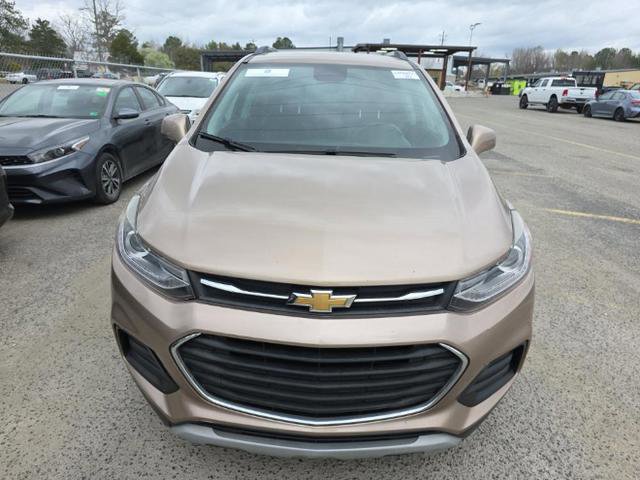 Used 2018 Chevrolet Trax LT w/ LT Convenience Package image 2
