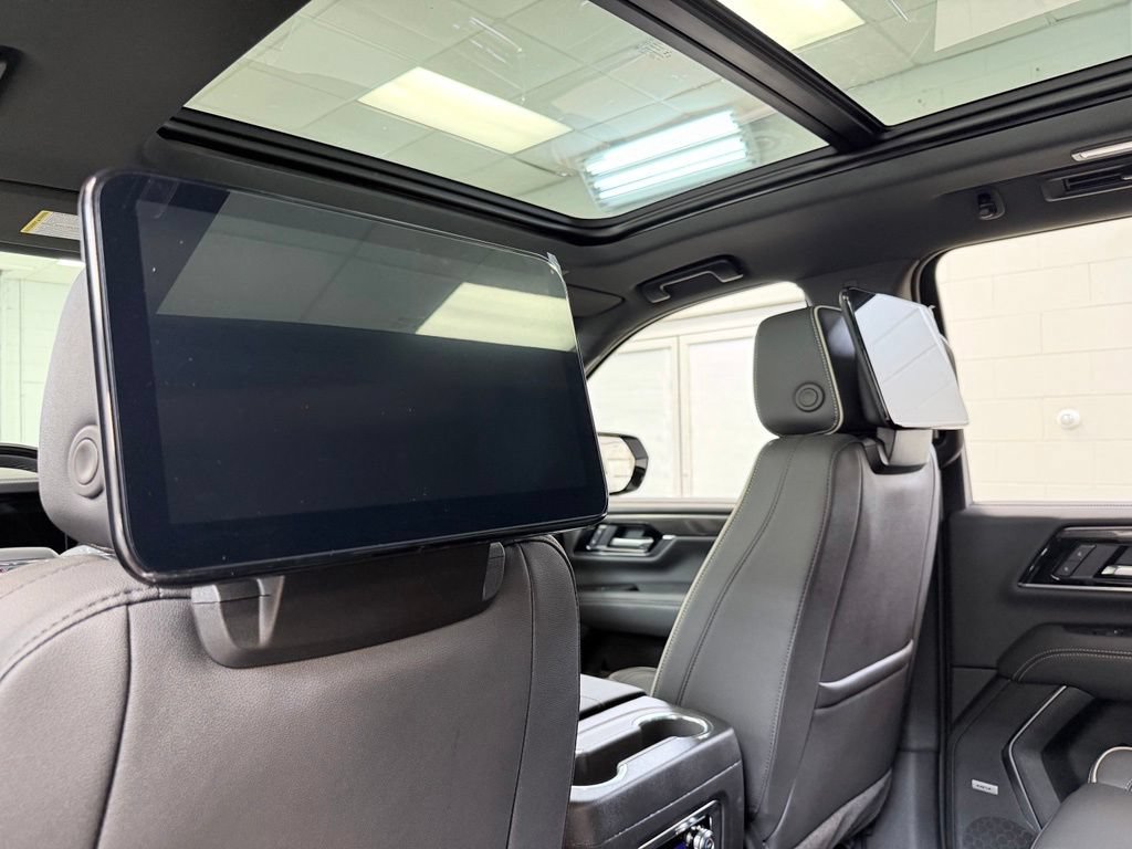 New 2026 GMC Yukon XL Elevation w/ Elevation Premium Package AWD/4WD image 25