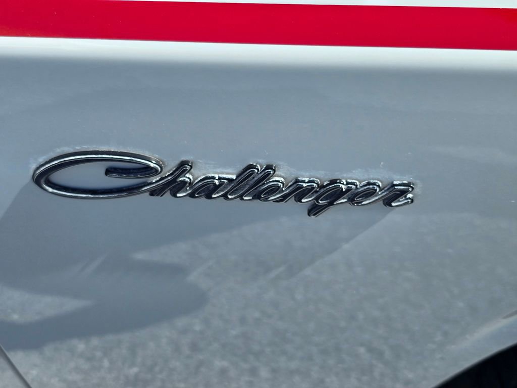 Used 2015 Dodge Challenger R/T Plus image 5