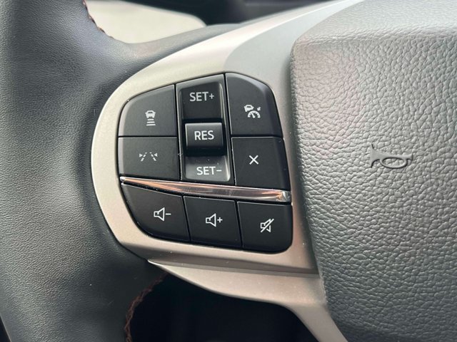 Used 2026 Ford Explorer Active AWD/4WD image 27