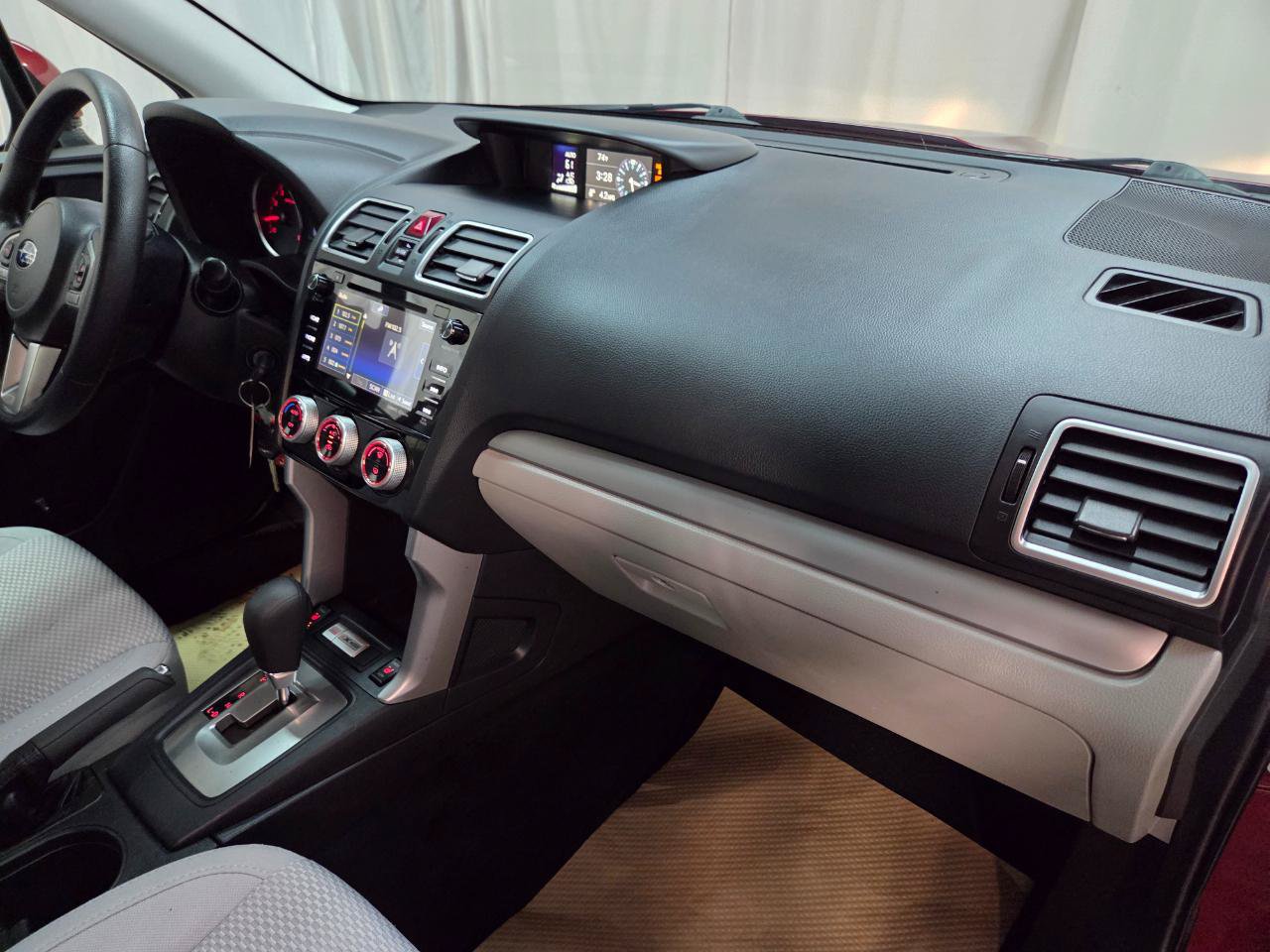 Used 2018 Subaru Forester 2.5i Premium w/ All-Weather Package AWD/4WD image 19