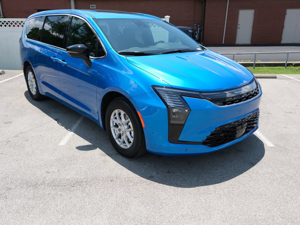 New 2027 Chrysler Pacifica Select w/ Family Tech Group