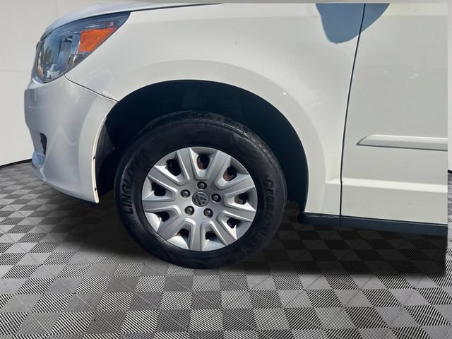 Used 2009 Volkswagen Routan S FWD image 27