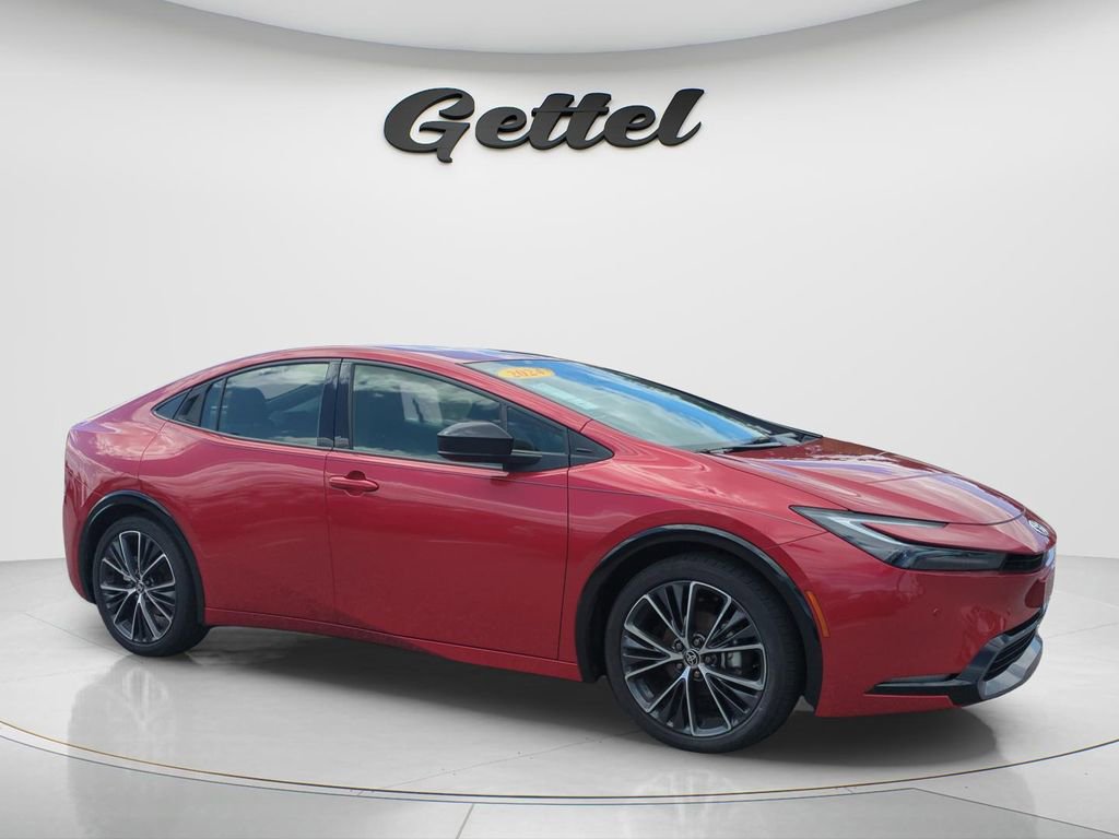 Used 2024 Toyota Prius XLE image 10