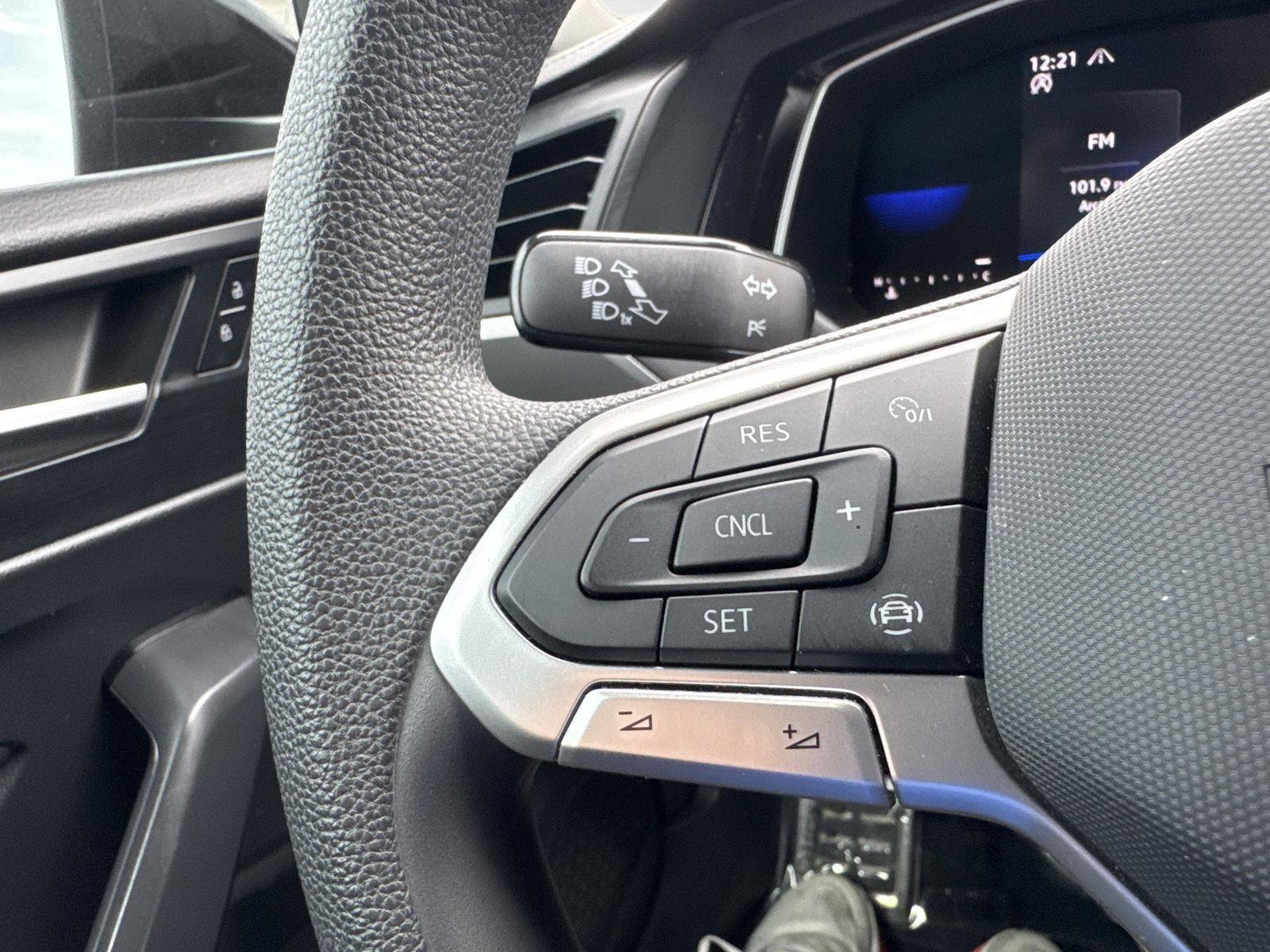 Certified 2023 Volkswagen Jetta Sport image 18