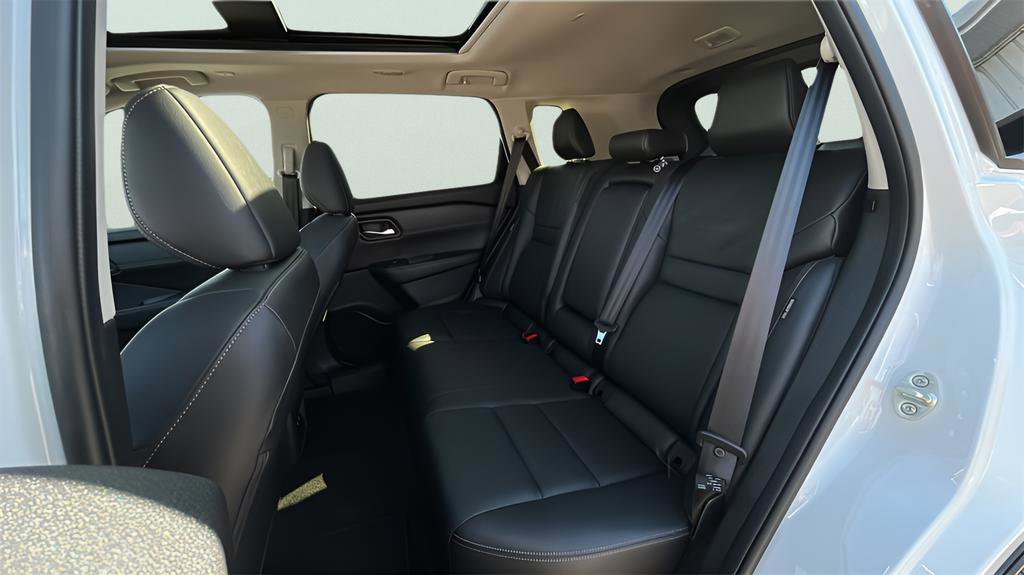 Used 2024 Nissan Rogue SL w/ SL Premium Package image 19