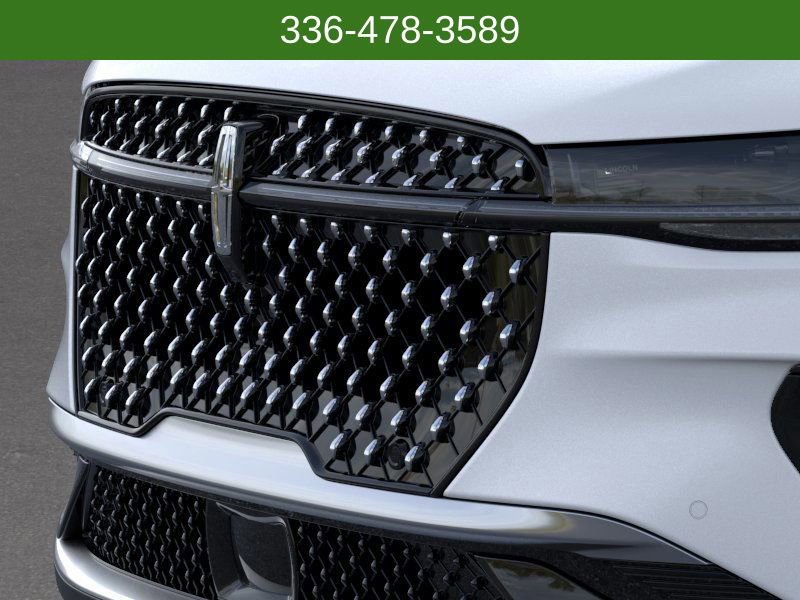 New 2025 Lincoln Nautilus Premier w/ Equipment Group 102A image 17