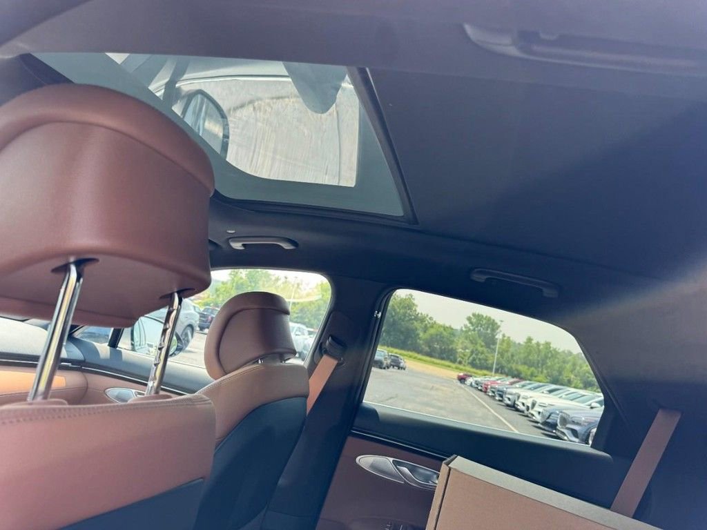 New 2026 Genesis GV70 2.5T Advanced AWD/4WD image 8