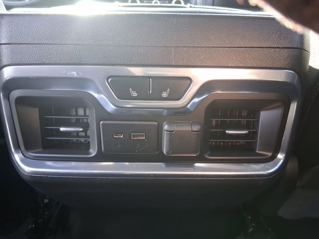 Used 2021 GMC Sierra 2500 Denali w/ Denali Ultimate Package image 19