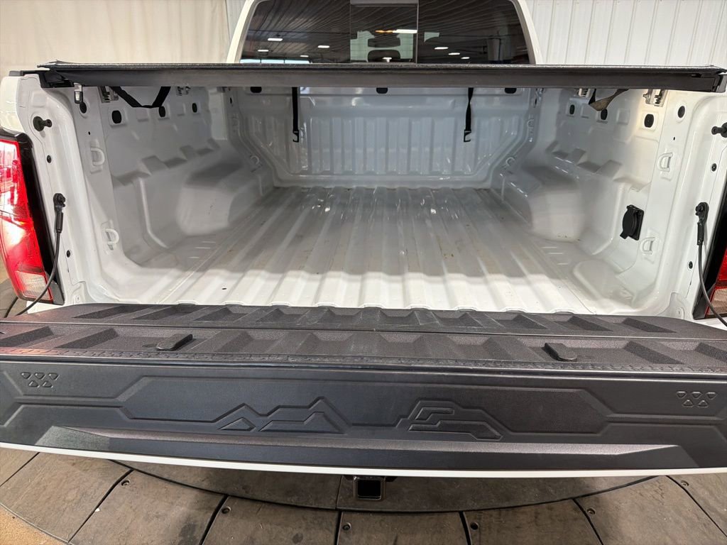 Used 2024 Chevrolet Colorado Z71 w/ Z71 Convenience Package 2 image 8