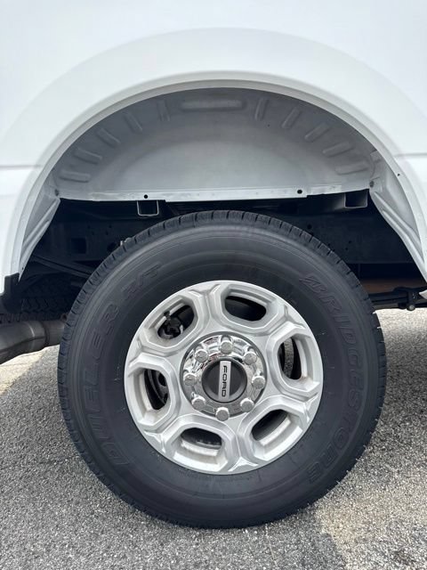 Used 2025 Ford F250 XLT w/ FX4 Off-Road Package AWD/4WD image 12