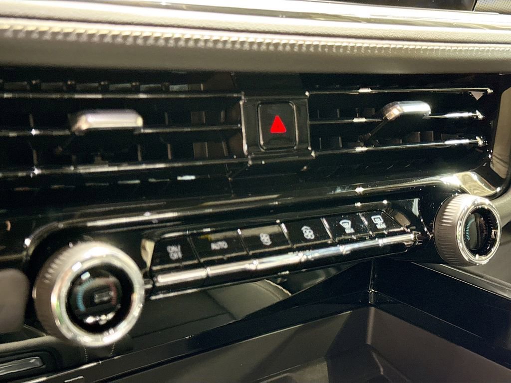New 2026 Chevrolet Suburban Premier AWD/4WD image 16