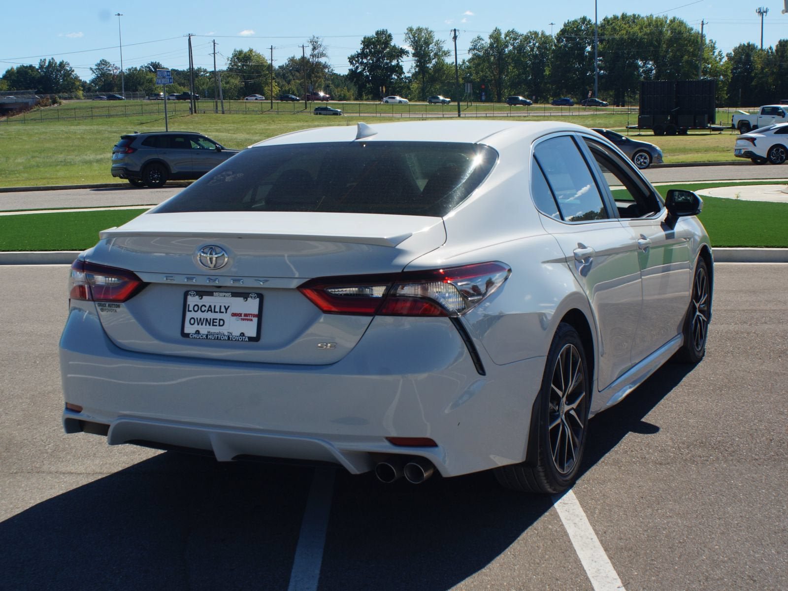 Used 2024 Toyota Camry SE w/ Cold Weather Package FWD image 19