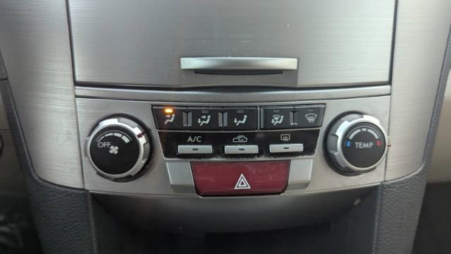 Used 2011 Subaru Outback 2.5i Premium w/ All-Weather Pkg image 34