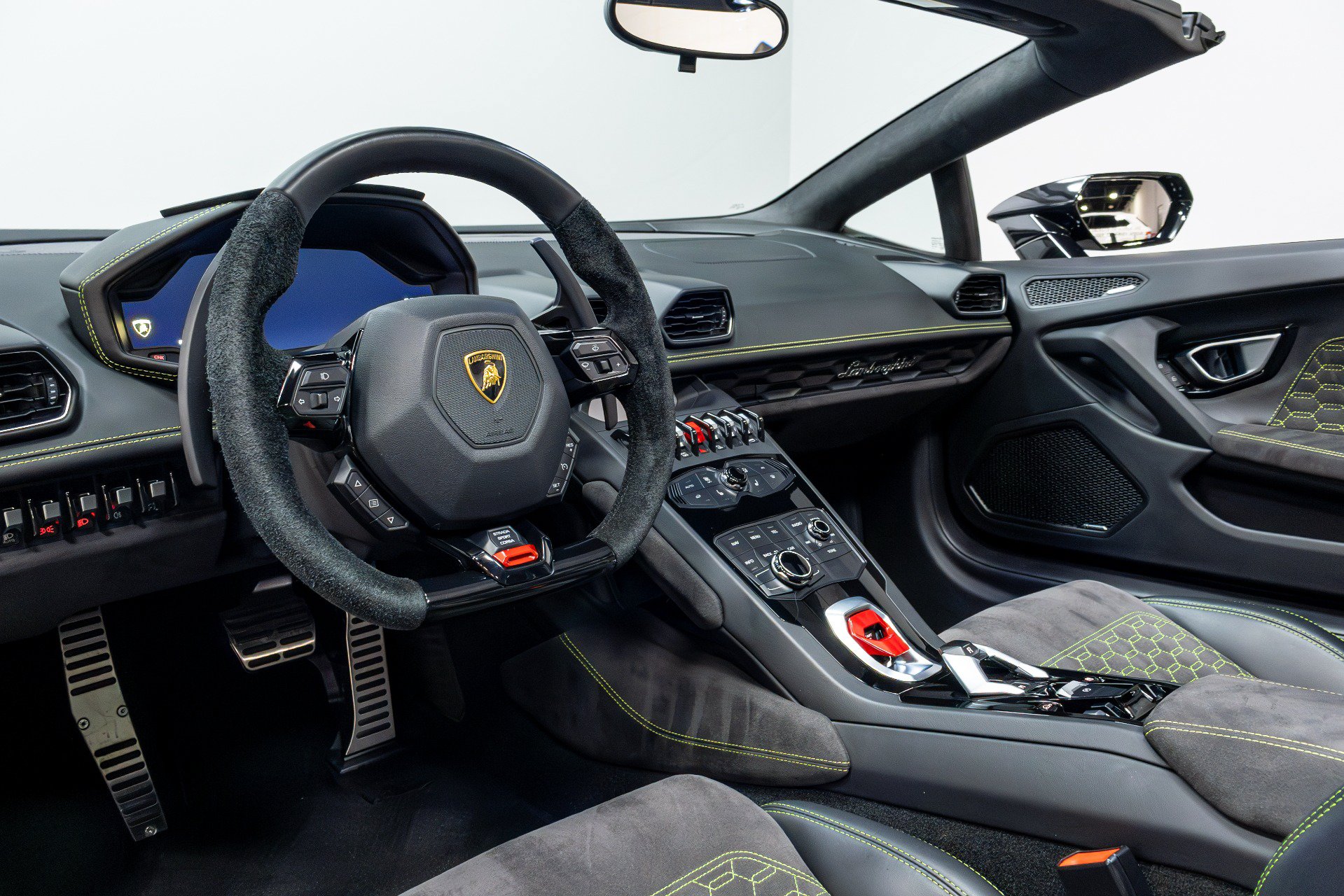 Used 2017 Lamborghini Huracan LP 610-4 AWD/4WD image 12