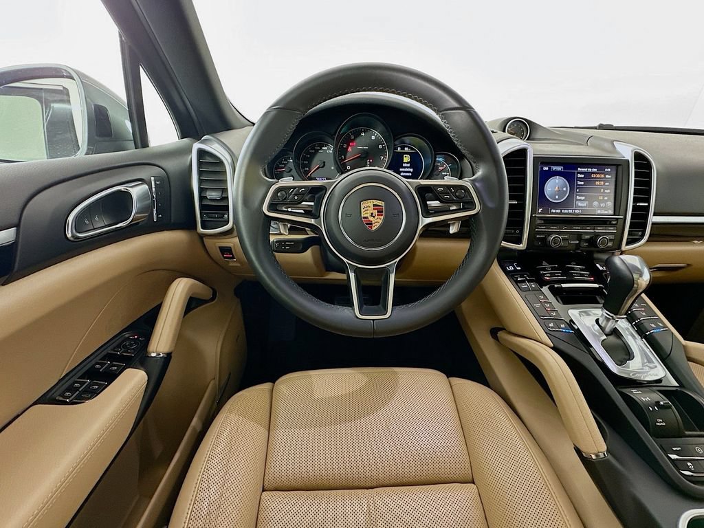 Used 2016 Porsche Cayenne AWD/4WD image 24