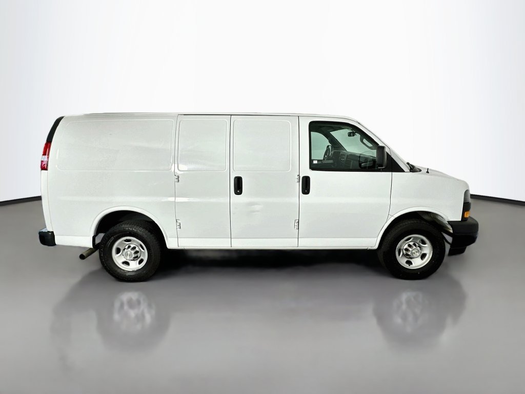 Used 2021 Chevrolet Express 2500 RWD image 8