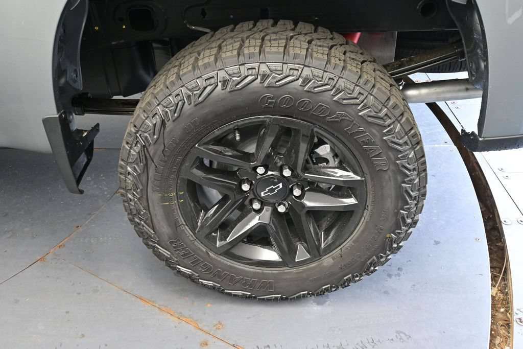 New 2026 Chevrolet Silverado 1500 Custom Trail Boss w/ Dark Appearance Package AWD/4WD image 11