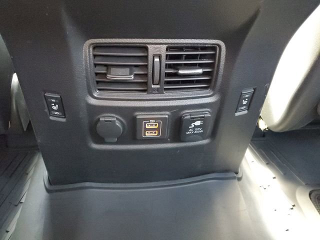 Used 2022 Nissan Titan Platinum Reserve w/ Moonroof Package image 26