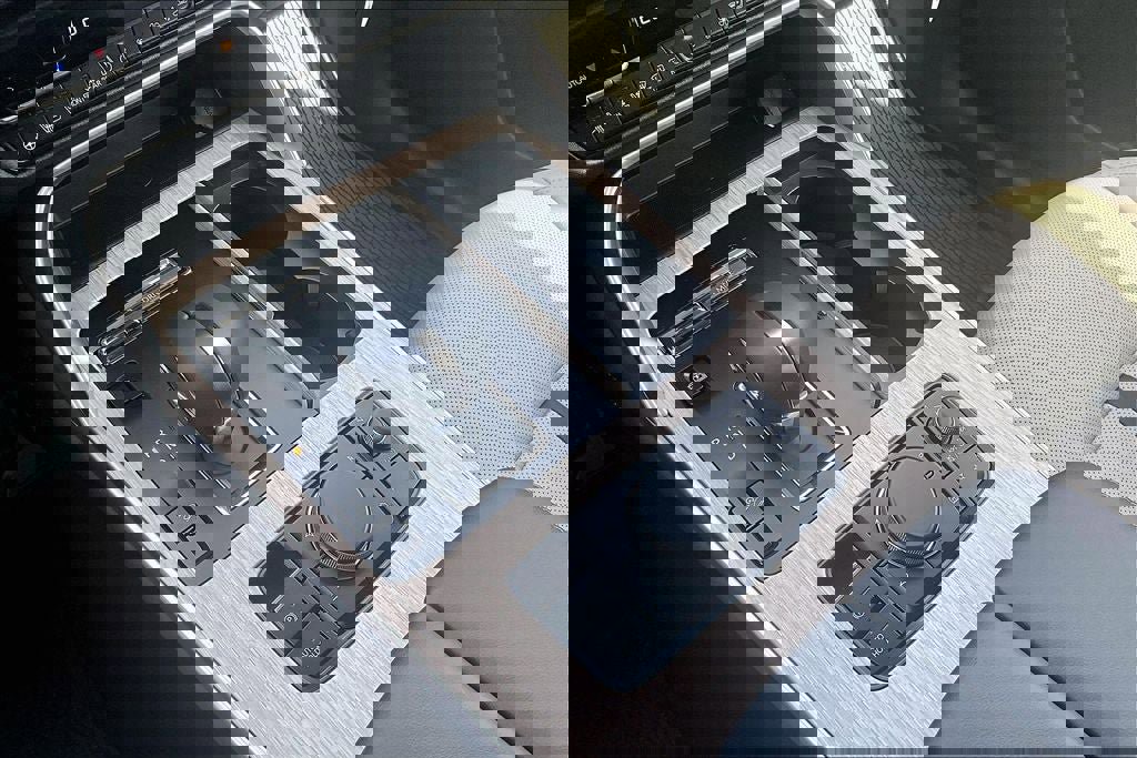 New 2026 MAZDA CX-90 Plug-In Hybrid w/ Preferred image 17