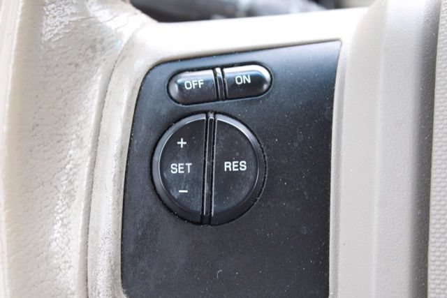 Used 2011 Ford Expedition XLT AWD/4WD image 29