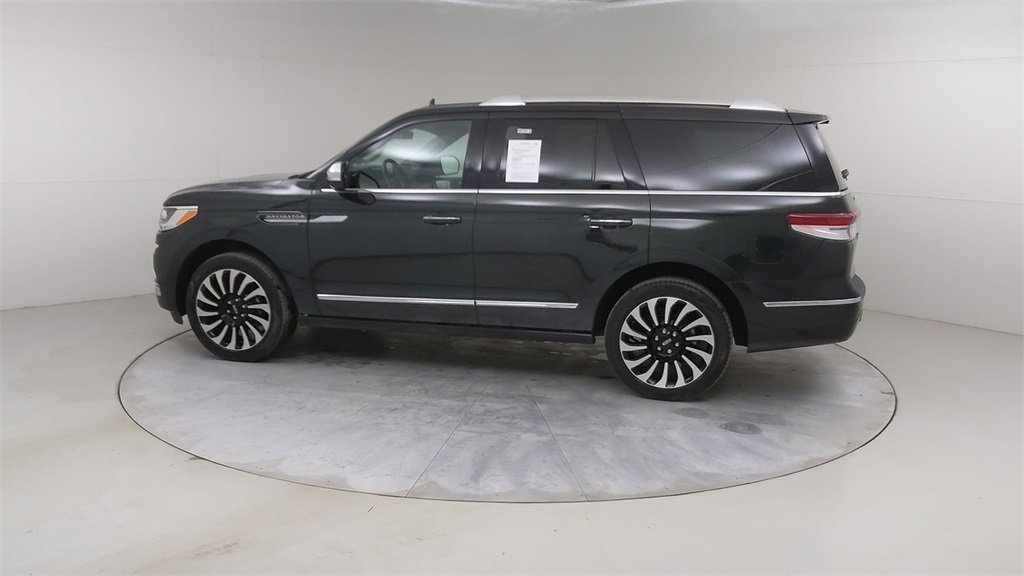 Used 2023 Lincoln Navigator Black Label image 19