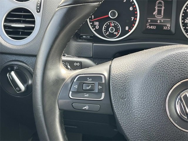 Used 2017 Volkswagen Tiguan Limited w/ Premium Package image 18