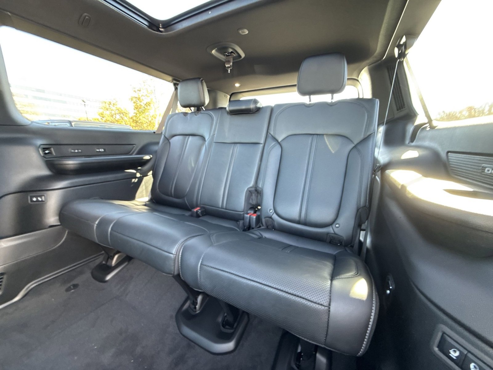 New 2025 Jeep Wagoneer L Series II image 26