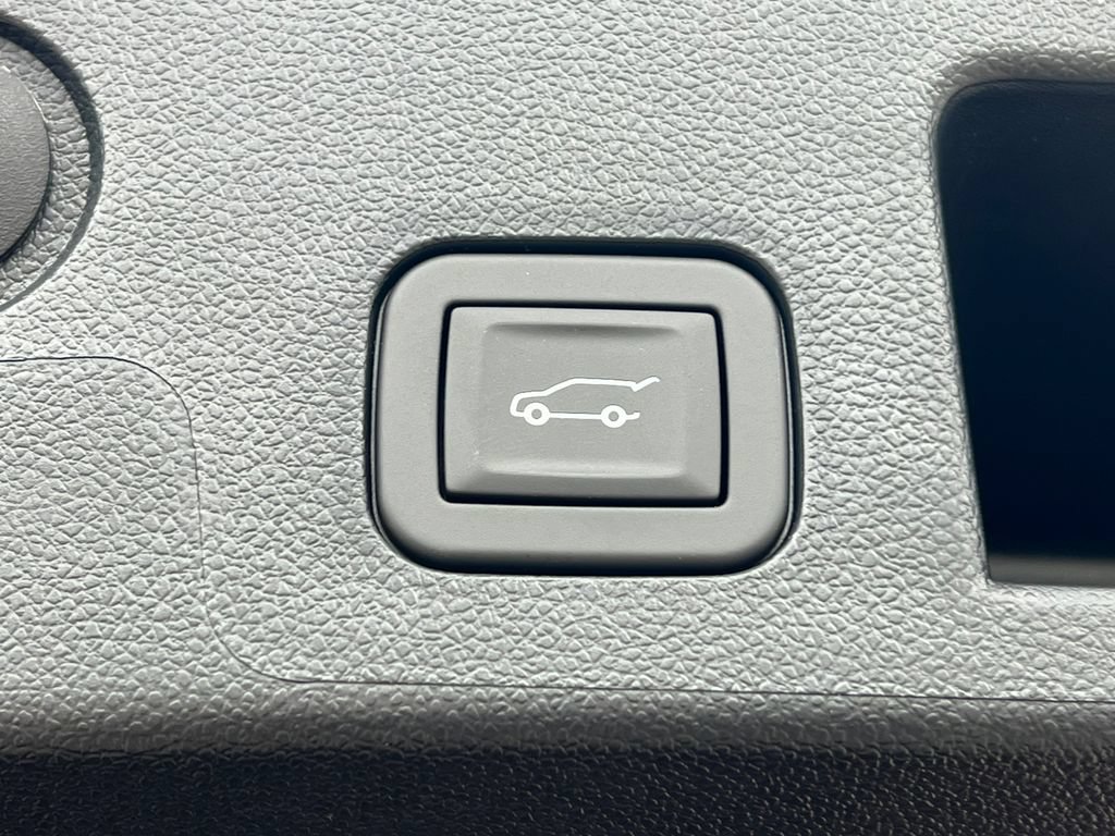 New 2027 GMC Terrain Elevation w/ LPO, Floor Liner Package AWD/4WD image 37