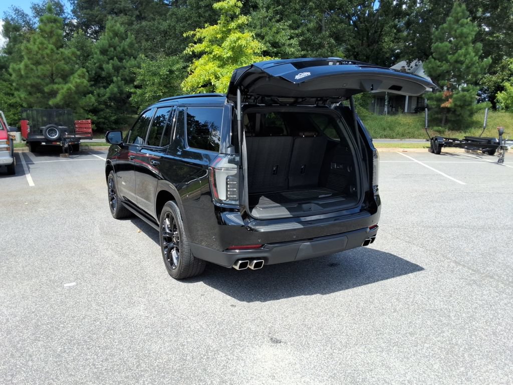 Certified 2025 Chevrolet Tahoe High Country w/ LPO, Illumination Package AWD/4WD image 17