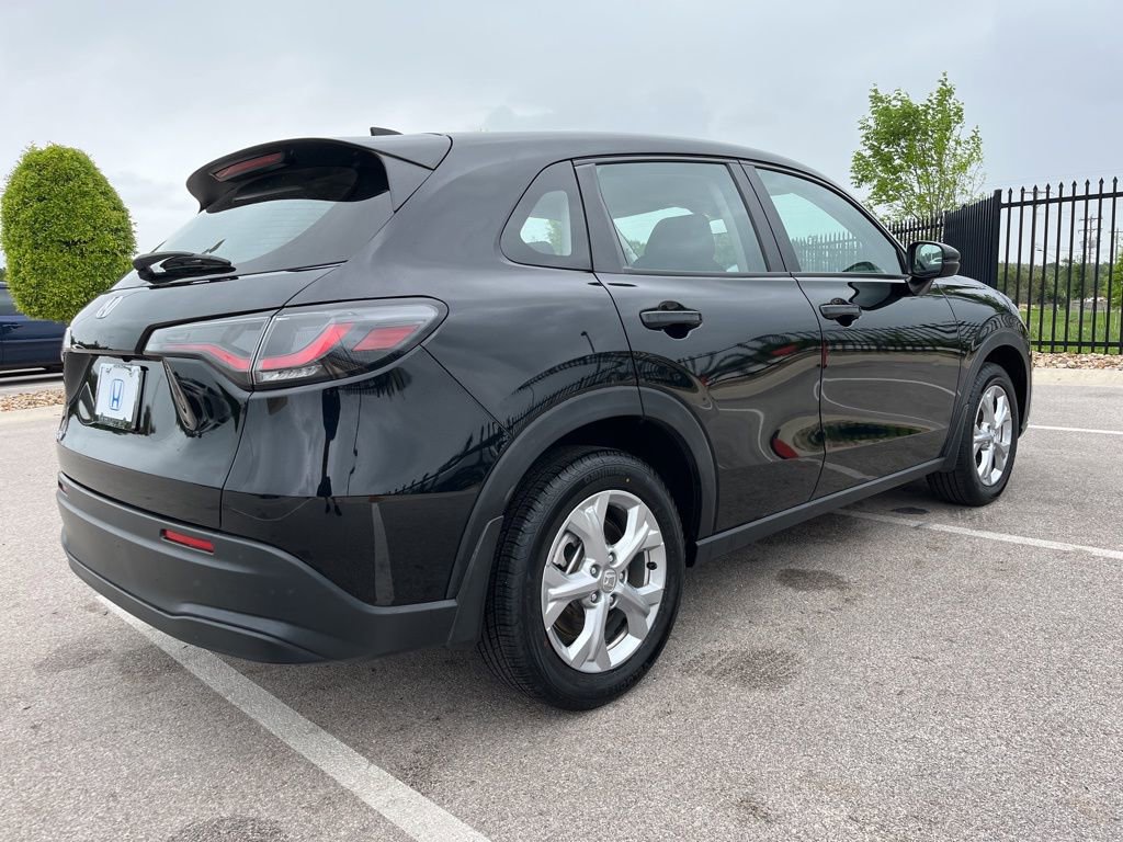 Certified 2024 Honda HR-V LX image 4