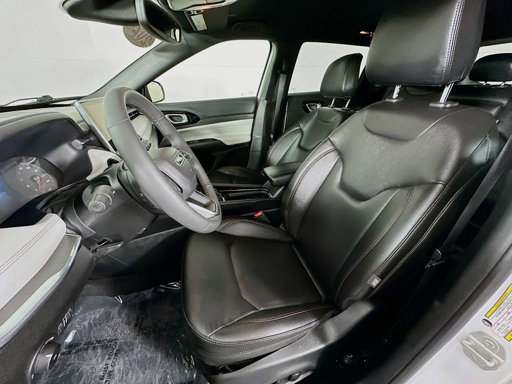 Certified 2024 Jeep Compass Limited image 31