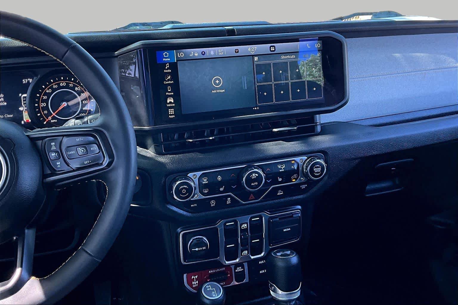 Used 2024 Jeep Wrangler Unlimited Sport AWD/4WD image 7