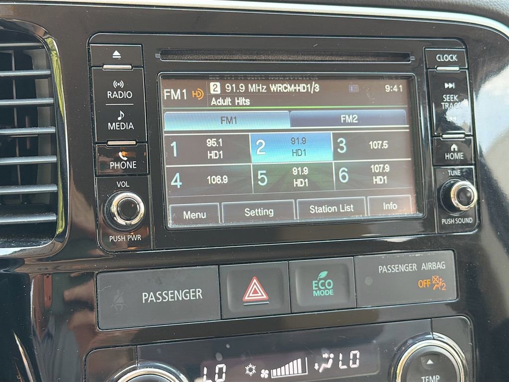 Used 2016 Mitsubishi Outlander SE FWD image 14