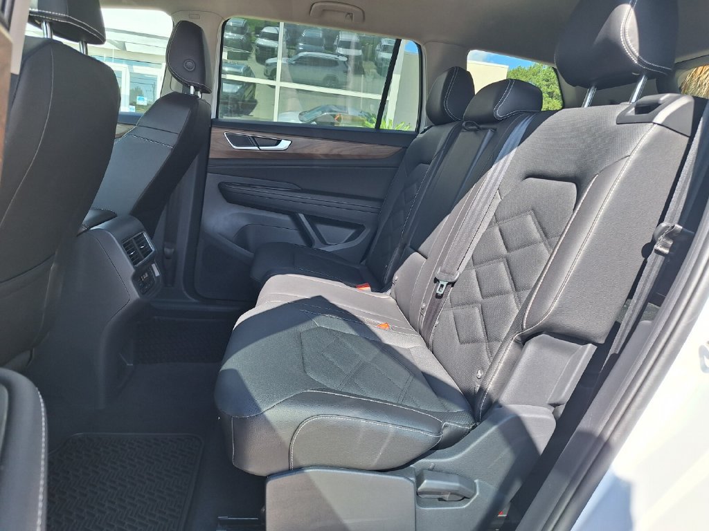 Certified 2026 Volkswagen Atlas SE FWD image 22