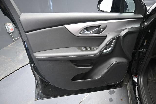 Used 2025 Chevrolet Blazer LT FWD image 16