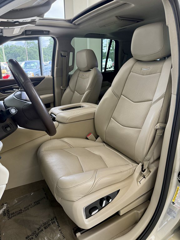 Used 2016 Cadillac Escalade Premium AWD/4WD image 14