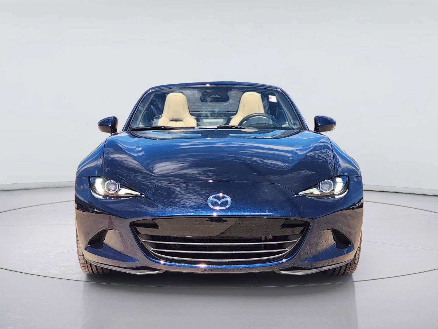 Used 2025 MAZDA MX-5 Miata RF Grand Touring RWD image 2