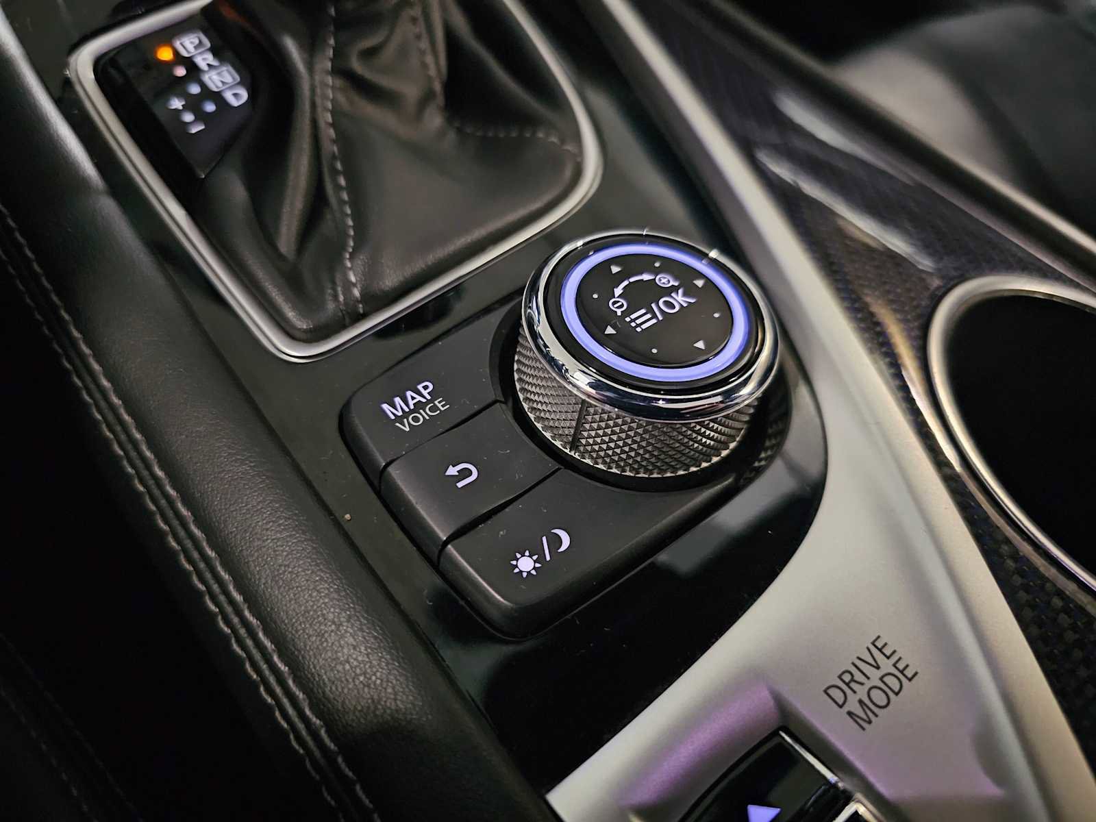 Used 2017 INFINITI Q60 3.0t Sport image 26