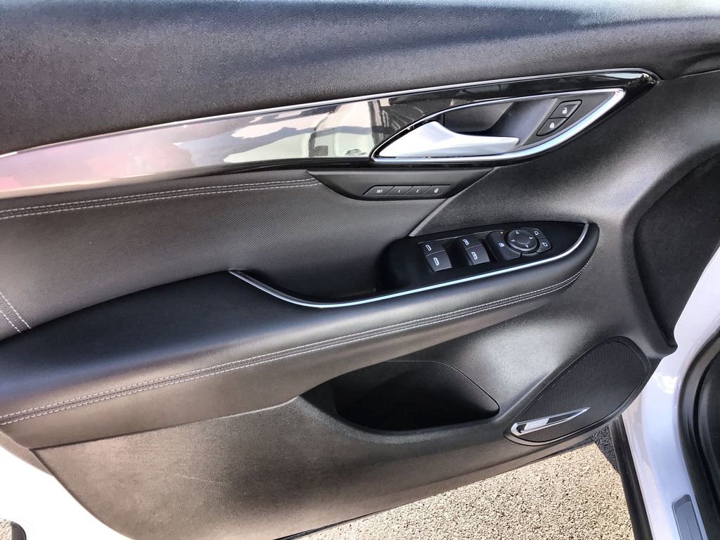 Used 2025 Buick Envision Preferred image 13