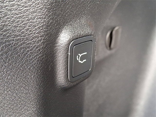 Used 2019 Jeep Cherokee Limited image 33