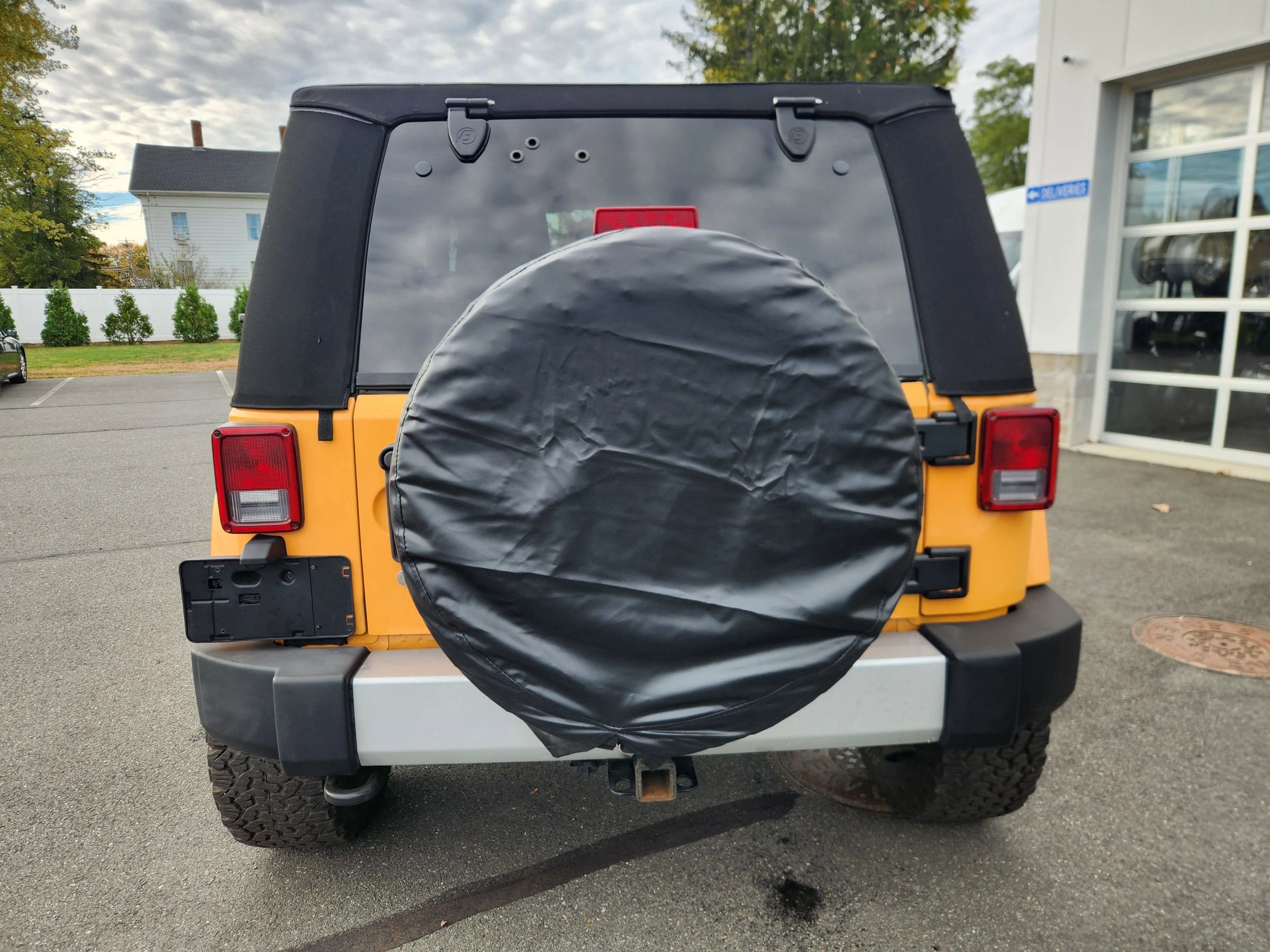 Used 2012 Jeep Wrangler Sahara AWD/4WD image 13