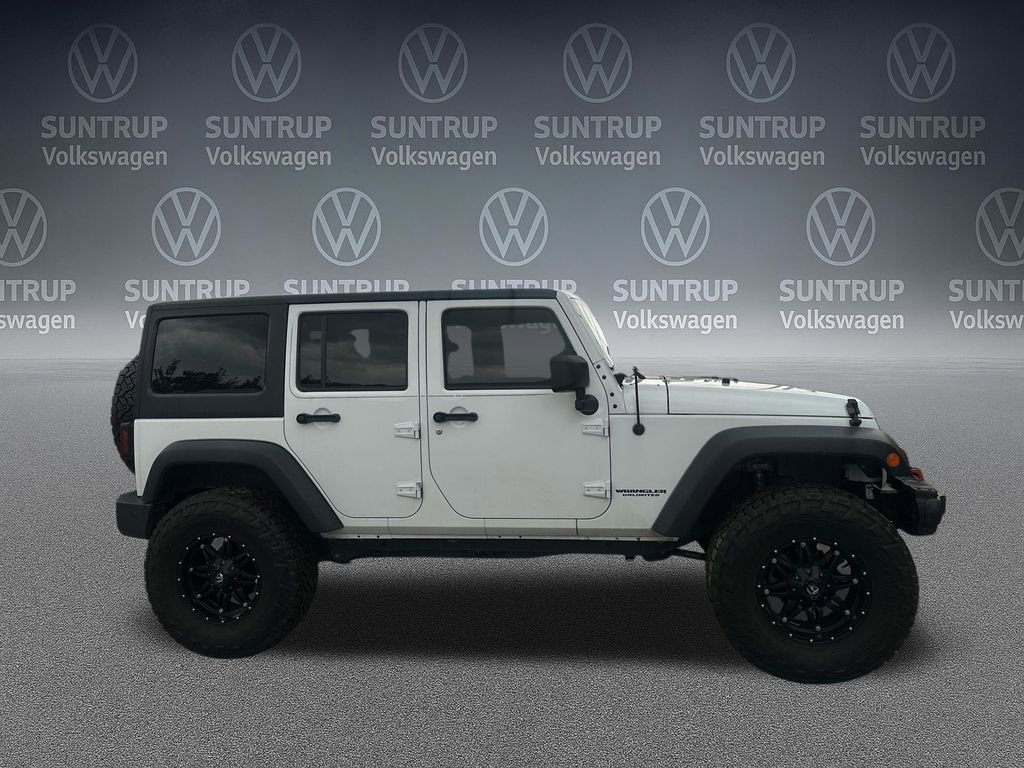 Used 2016 Jeep Wrangler Unlimited Sport w/ Connectivity Group AWD/4WD image 6