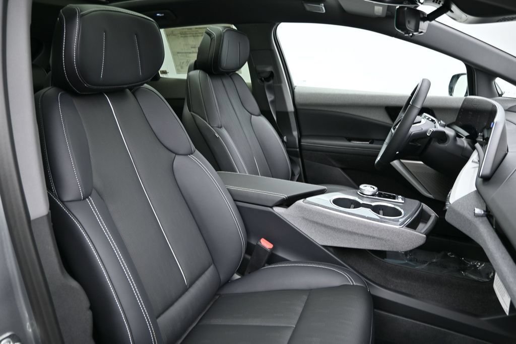 New 2027 Cadillac Optiq Premium Sport w/ LPO, Floor Liner Package AWD/4WD image 39