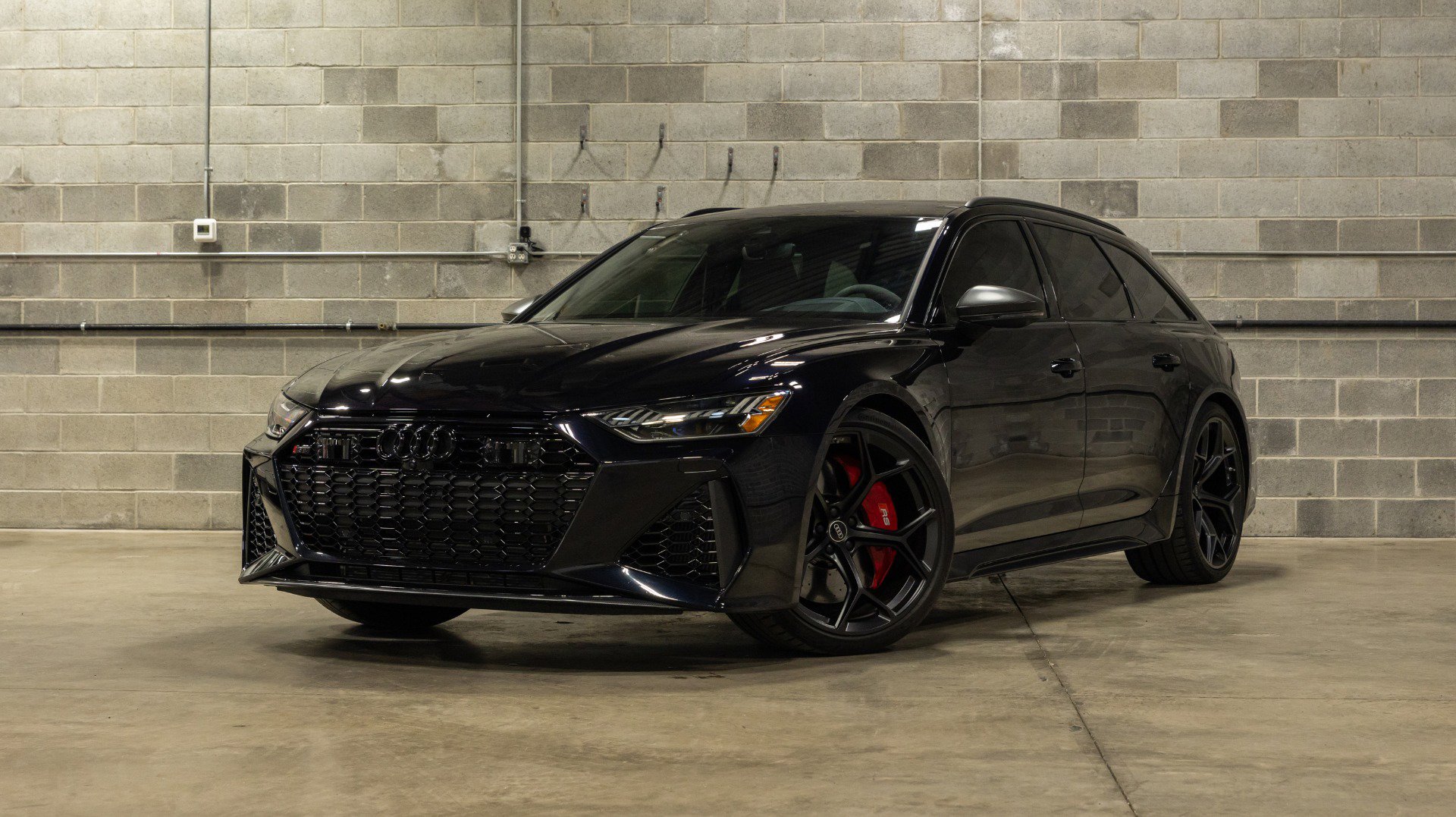 Used 2024 Audi RS 6 performance image 3