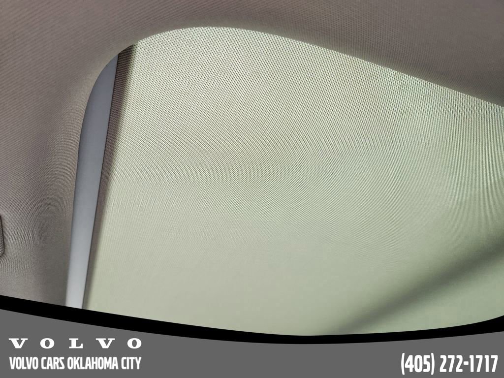 Certified 2025 Volvo XC60 T8 Plus w/ Protection Package Premier image 24