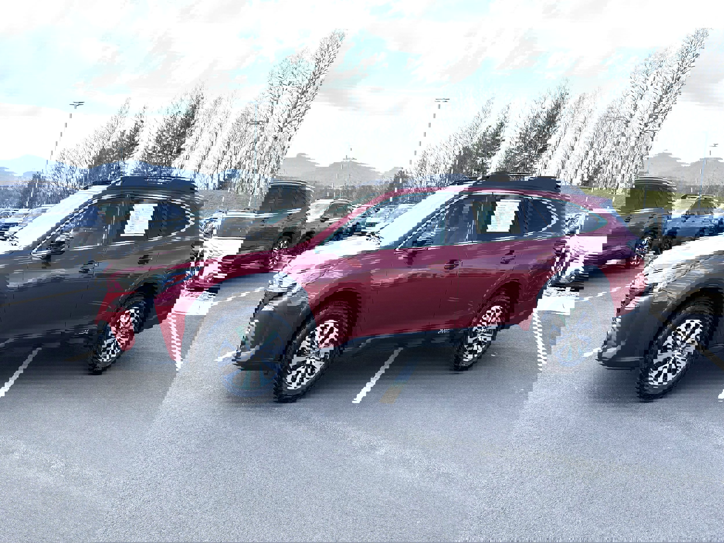 Certified 2025 Subaru Outback Premium AWD/4WD image 4